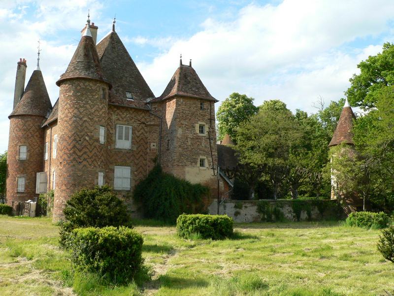 Eglise chateau et parc de Chapeau 1