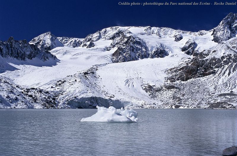 Lac et glacier des Quirlies 1