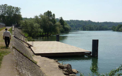 Exemple de ponton et ducs d'albe à Fontaines-sur-Saône (69)